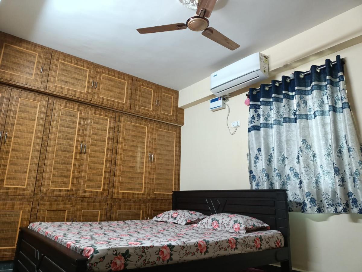 Advik Homestays Tirupati Exteriör bild