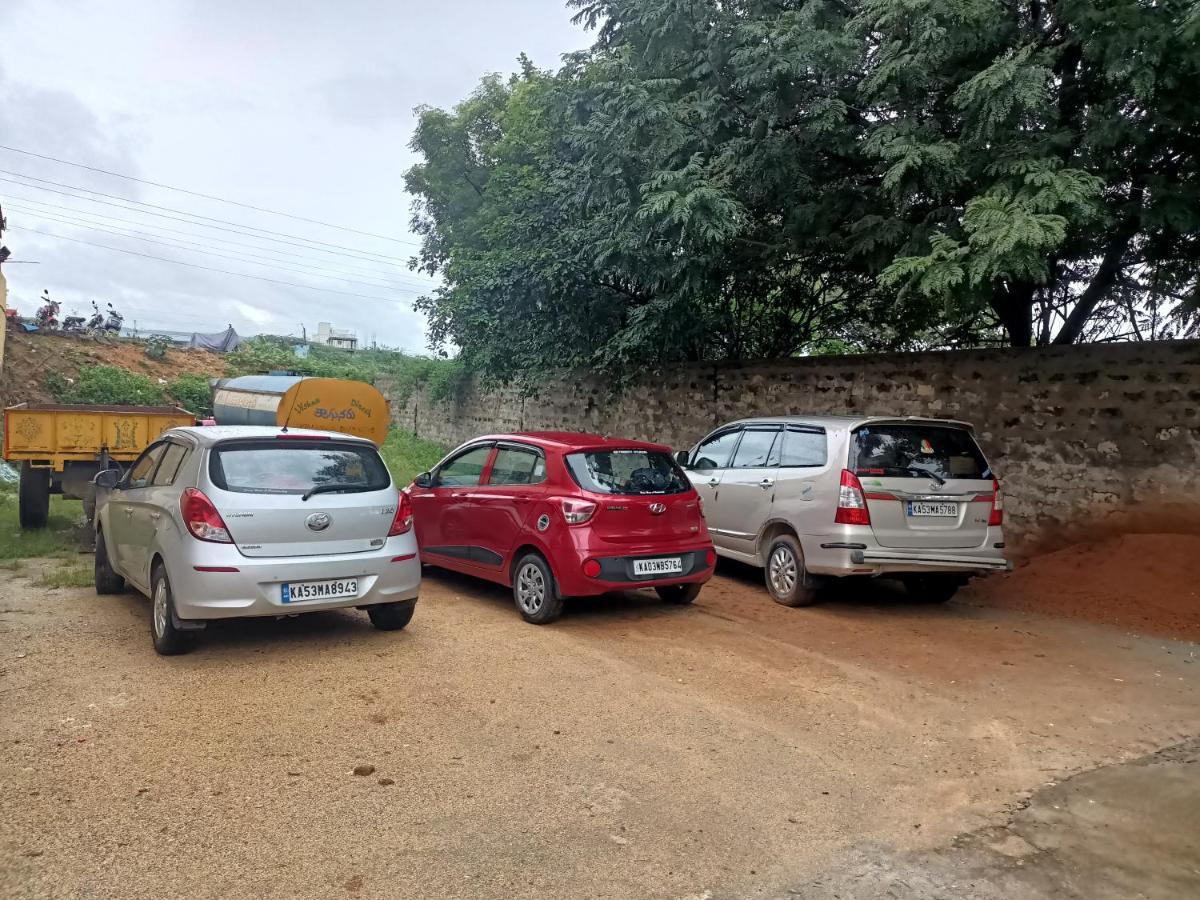Advik Homestays Tirupati Exteriör bild